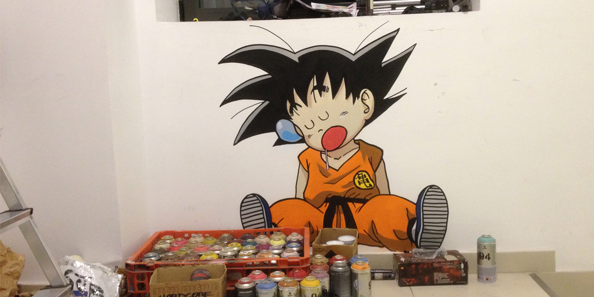 Graffiti de Goku en la oficina de Kyocera de Madrid