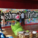 Grafiti colaborativo en evento en Madrid.