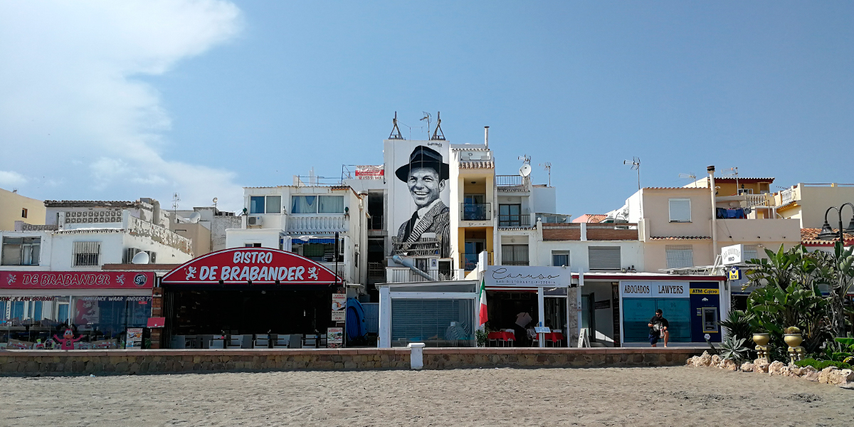 Mural en gran formato homenaje a Frank Sinatra